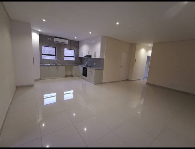 3 BEDROOM APARTMENT TO LET IN OVERPORT